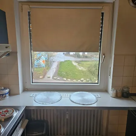 Appartement Gemuetliche 2-zimmer-ferienwohnung Mit Wohnzimmer, Dusche & Kueche, Schlafzimmer *