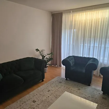 Gemuetliche 2-zimmer-ferienwohnung Mit Wohnzimmer, Dusche & Kueche, Schlafzimmer Appartement Trier