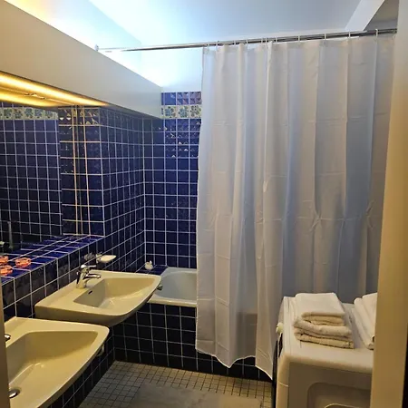 Διαμέρισμα Gemuetliche 2-zimmer-ferienwohnung Mit Wohnzimmer, Dusche & Kueche, Schlafzimmer *
