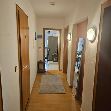 Appartement Gemuetliche 2-zimmer-ferienwohnung Mit Wohnzimmer, Dusche & Kueche, Schlafzimmer *