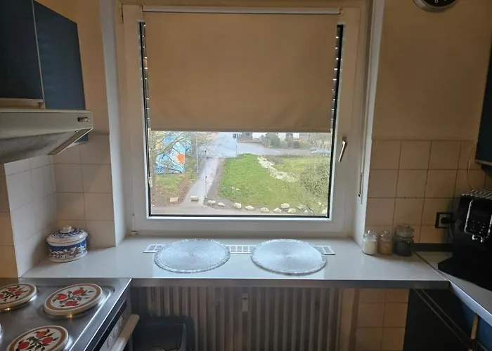 Apartment Gemütliche 2-zimmer-ferienwohnung Mit Wohnzimmer, Dusche&küche, Schlafzimmer *